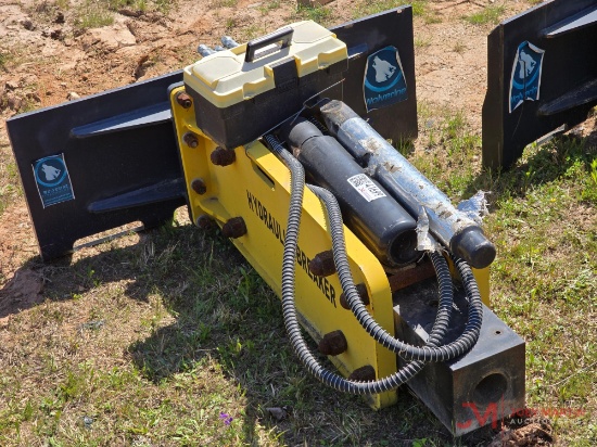 UNUSED HYDRAULIC HAMMER/BREAKER