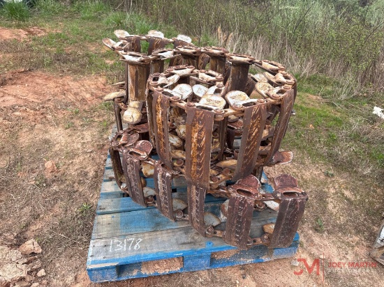 (2) LOEGEAING METAL OVER THE TIRE SKID STEER TRACKS