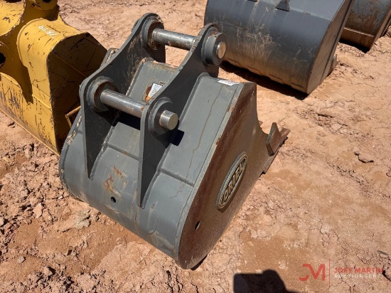 24" ORIEL TOOTH BUCKET