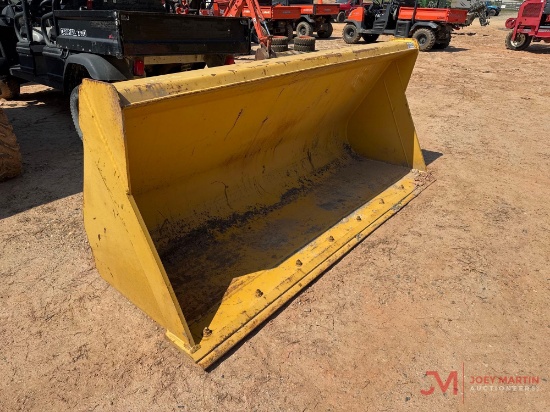 UNUSED DEERE 310/410 92" SMOOTH BUCKET