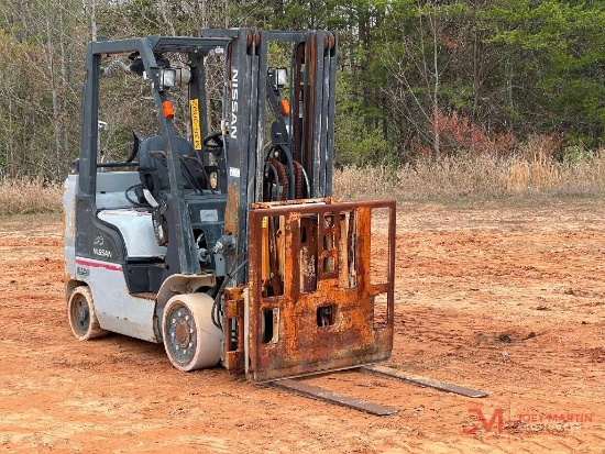 NISSAN 50 STRAIGHT MAST FORKLIFT
