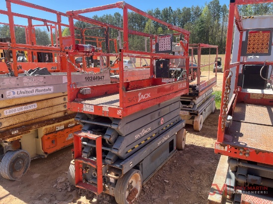 SKYJACK SJ3226 SCISSOR LIFT