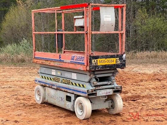 SKYJACK 3220 SCISSOR LIFT