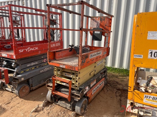 2017 JLG 1932R SCISSOR LIFT