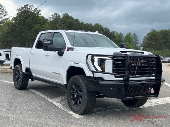 2025 GMC SIERRA 2500 AT4 HD PICKUP TRUCK