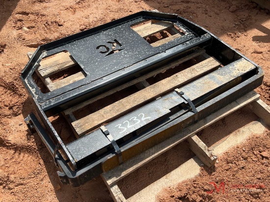NEW/UNUSED KC PALLET FORKS