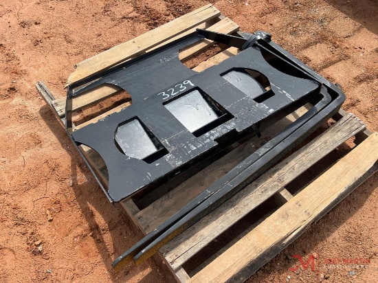NEW/UNUSED PALLET FORKS