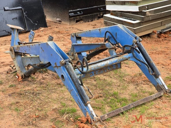 FRONT LOADER W/ MOUNTING BRACKET