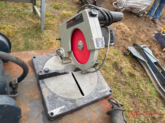 BLACK & DECKER 8 1/4" COMPOUND MITER SAW