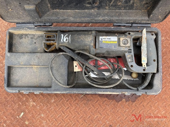 BLACK & DECKER SAWZALL