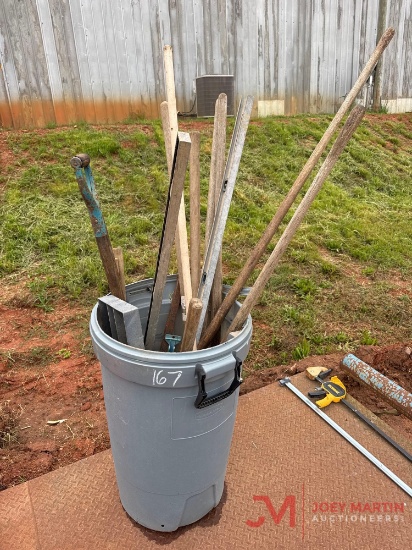 TRASH CAN AND HAND TOOLS