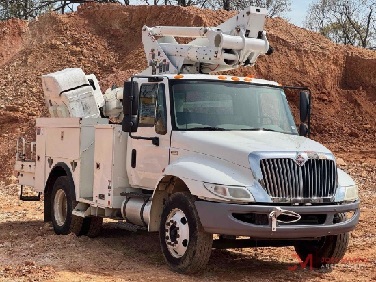 2011 INTERNATIONAL 4300 BUCKET TRUCK