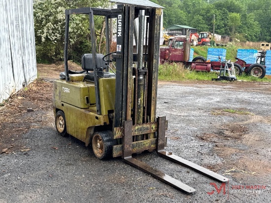 CLARK C500 55 STRAIGHT MAST FORKLIFT