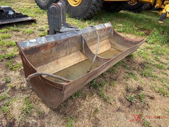 BECO 78" HYD ROTATING CLEAN-OUT BUCKET