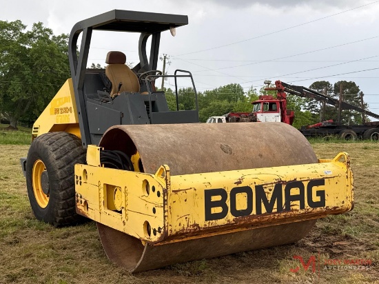 1999 BOMAG BW213 D-3SMOOTH DRUMROLLER