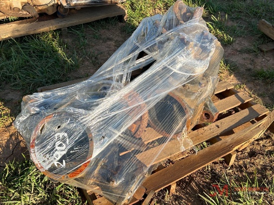 PALLET OF TRUCK PARTS