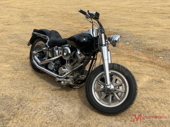 1995 KRAFT TECH SOFTAIL CUSTOM BIKE