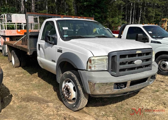 2005 FORD F-450 XL SUPER DUTY FLATBED TRUCK