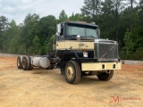 1997 VOLVO CAB & CHASSIS TRUCK TRCTOR