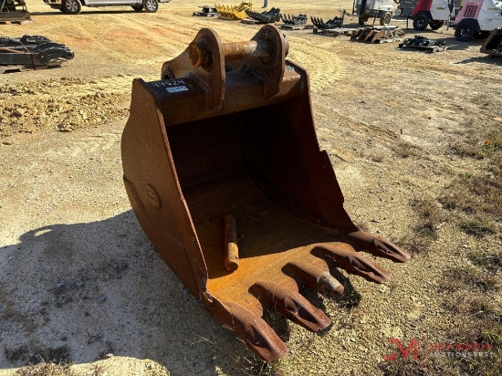 40" EXCAVATOR TOOTH BUCKET