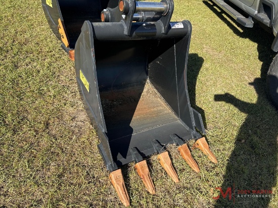 (1) NEW TROJAN 30" EXCAVATOR TOOTH BUCKET