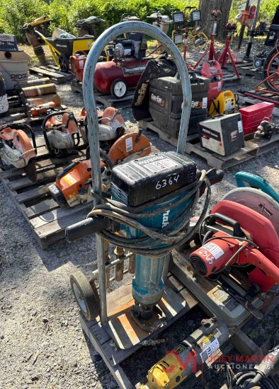 MAKITAELECTRIC JACK HAMMER W/ CART & (4) BITS