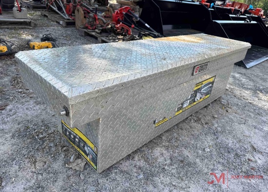 TRACTOR SUPPLY ALUMINUM TOOL BOX
