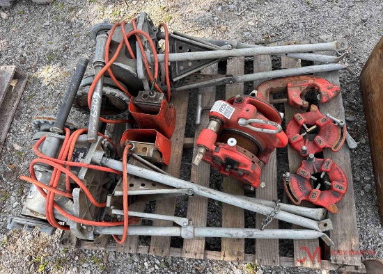 (2) RIGID ELECTRIC PIPE THREADERS W/ VARIOUS ATTACHMENTS, STANDS, & TOOLING