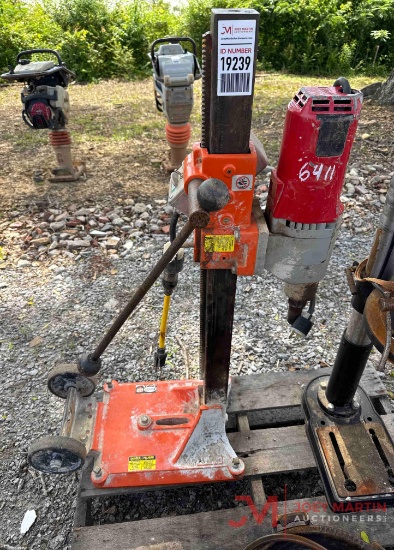 MILWAUKEE ELECTRIC CORE BORE DRILL ON DIAMOND PRODUCTS STAND