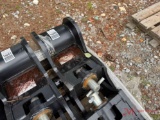 (1) UNUSED EXCAVATOR COUPLER