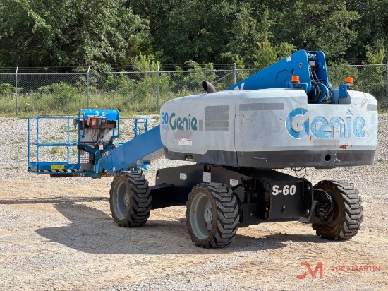 GENIE S-60 BOOM LIFT