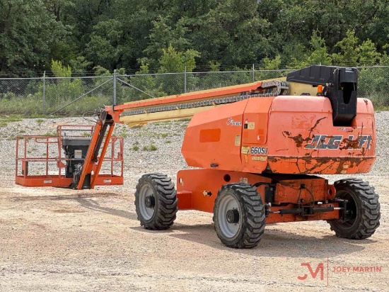 2017 JLG 660SJ ARTICULATING BOOM LIFT
