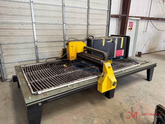 PIRANHA PLASMA CUTTER AND TABLE