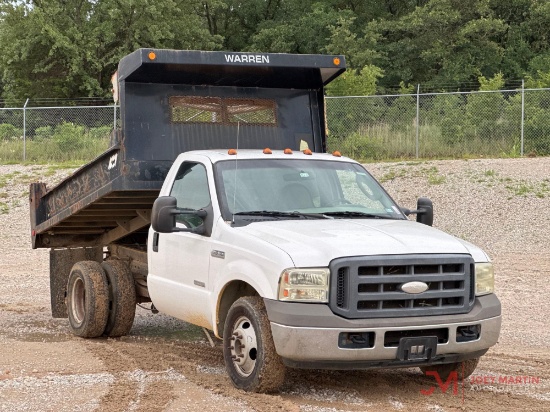 2005 FORD F350 DUMP TRUCK