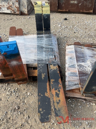 SET OF (2) TELEHANDLER FORKS