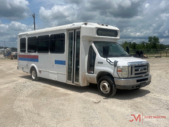 2010 FORD E-450 SD PASSENGER BUS