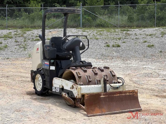 INGERSOLL RAND SD-25F COMPACTOR