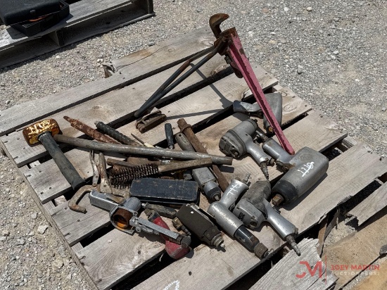 CONTENTS OF PALLET VARIOUS PNEUMATIC TOOLS, WRENCHES, HAMMERS