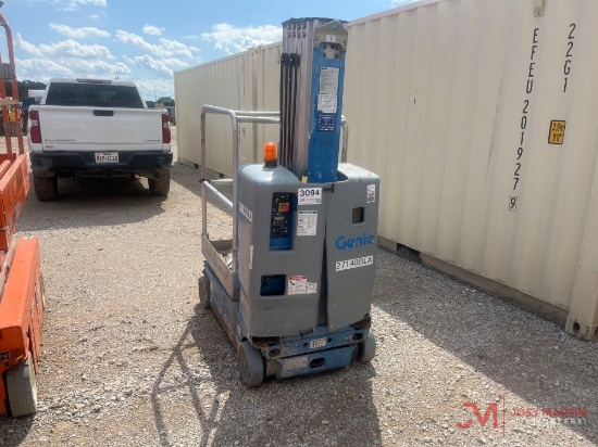 2014 GENIE GR-20 MAN LIFT