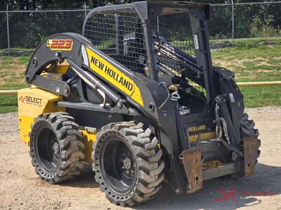 2011 NEW HOLLAND L223 SKID STEER LOADER