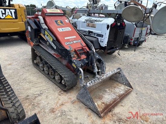 2020 DITCH WITCH SK1550 STAND ON MULTI TERRAIN LOADER