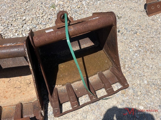 TAG 24" EXCAVATOR TOOTH BUCKET W/ WELDED ON SAND FOOT