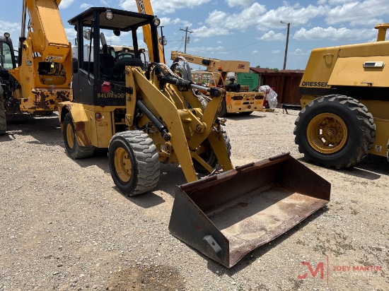 CAT 904B COMPACT RUBBER TIRE LOADER