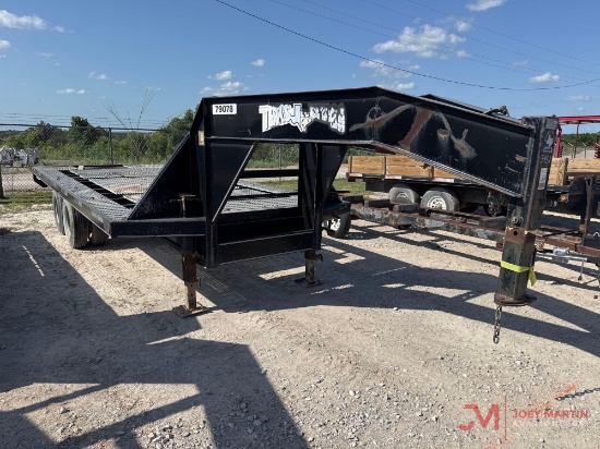 2011 TEXAS BRAGG GOOSENECK TRAILER