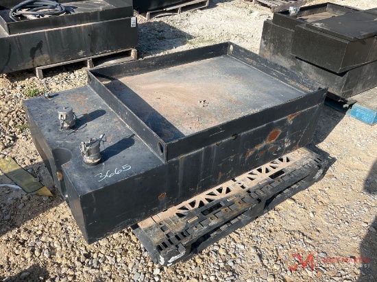 AUX. FUEL TANK