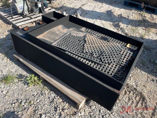 AUX. FUEL TANK