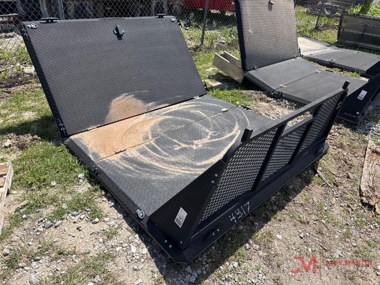 TRUCK BED COVER WITH HEADACHE RACK