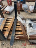 SET OF (2) TELEHANDLER FORKS