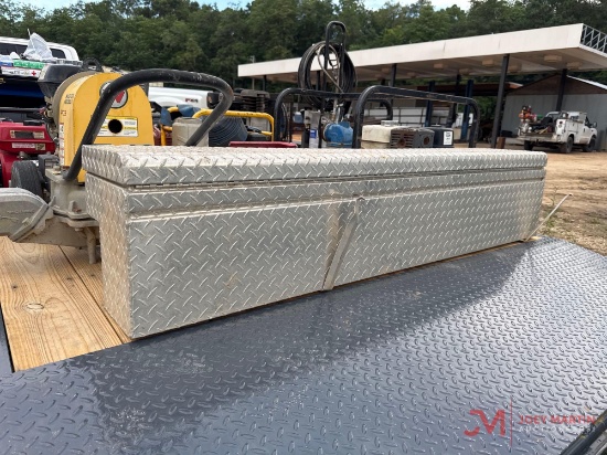 ALUMINUM TRUCK TOOL BOX