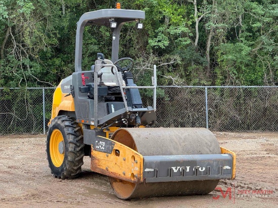 2019 VOLVO SD45B SMOOTH DRUM ROLLER